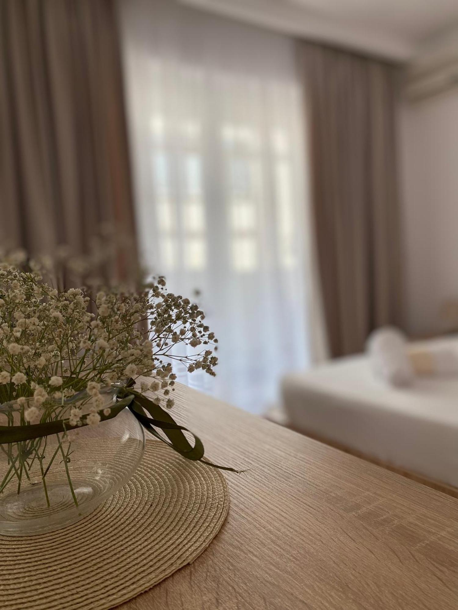 Central Welcoming Apartment In Tirana Esterno foto